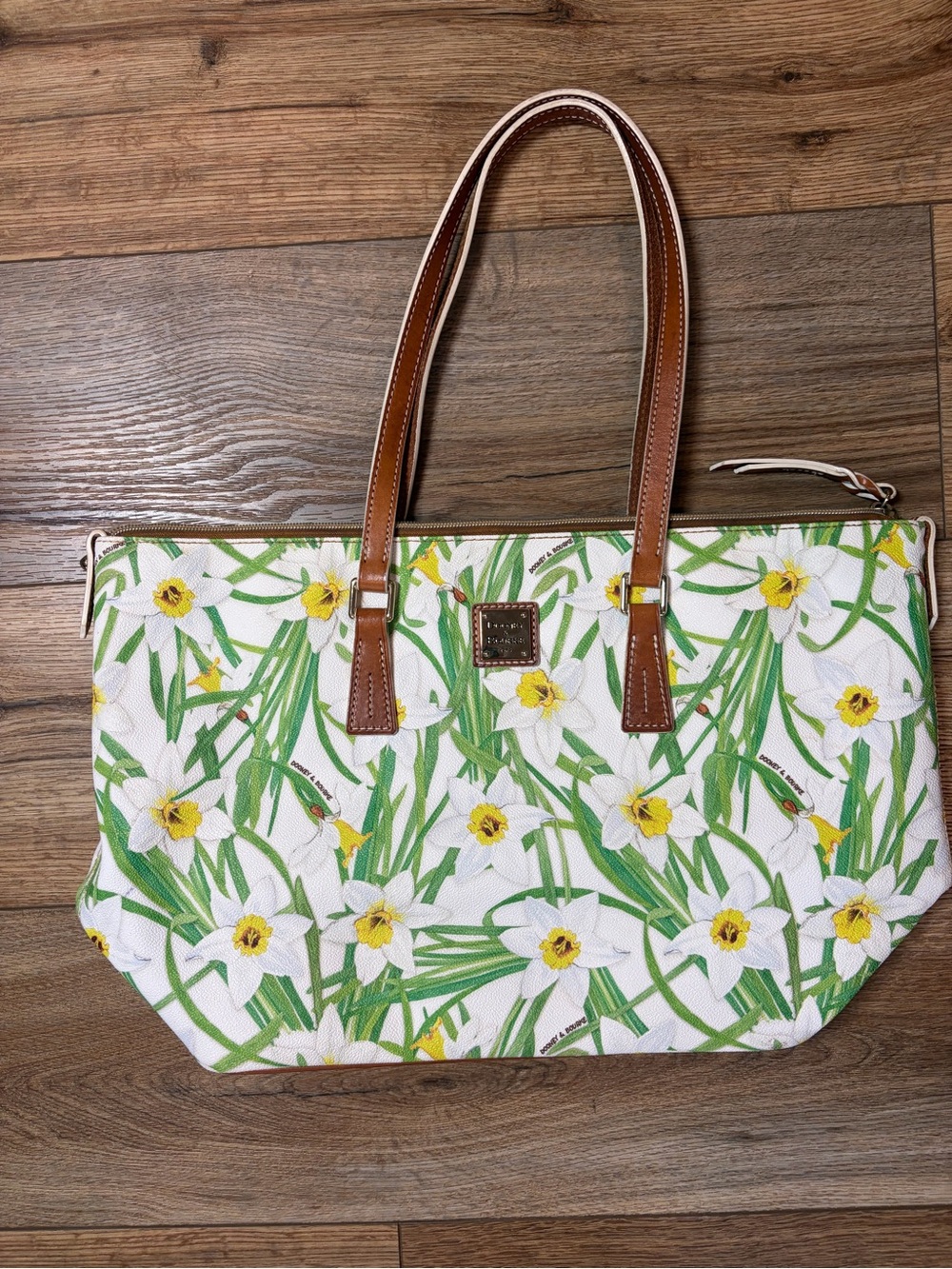 Dooney & Bourke Daffodil Botanical Garden Floral Large Zip Tote Bag